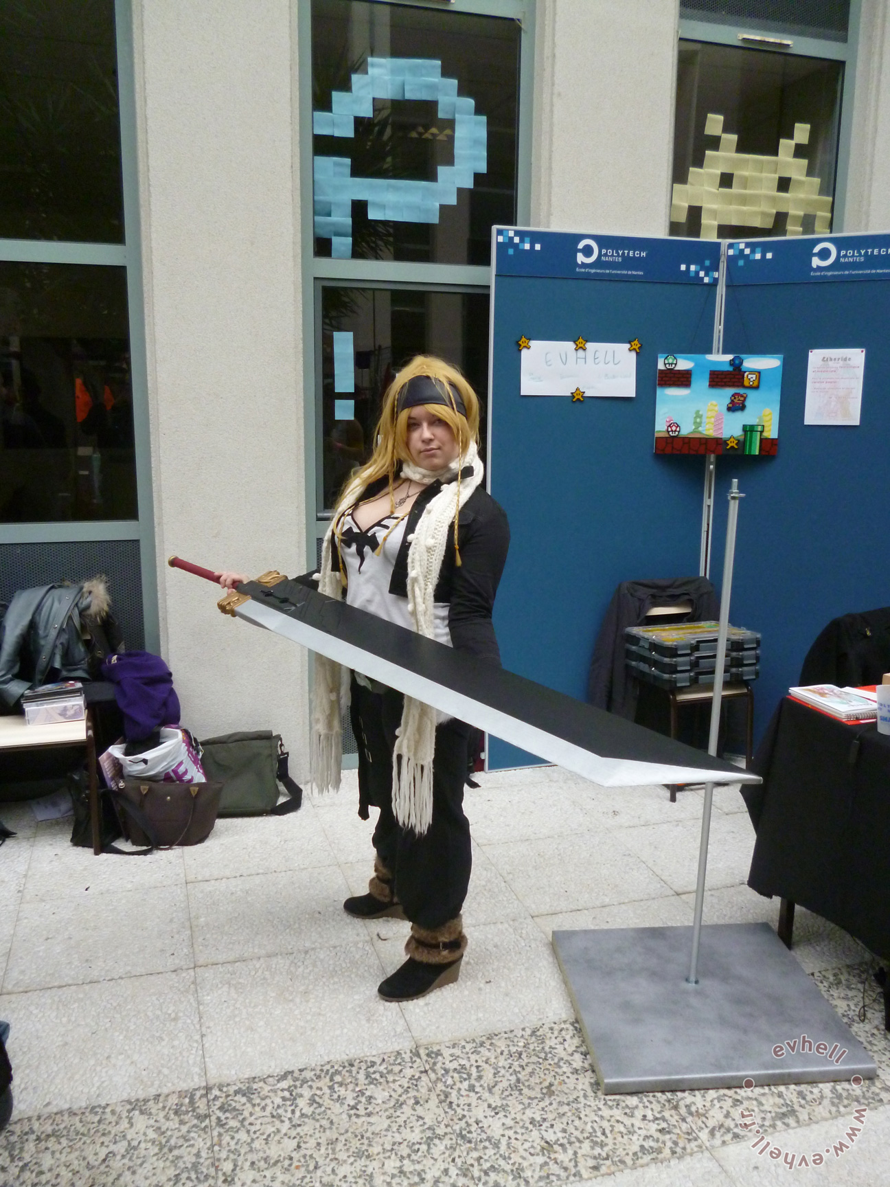 Photo JapaNantes cosplayeur avec épée FF7