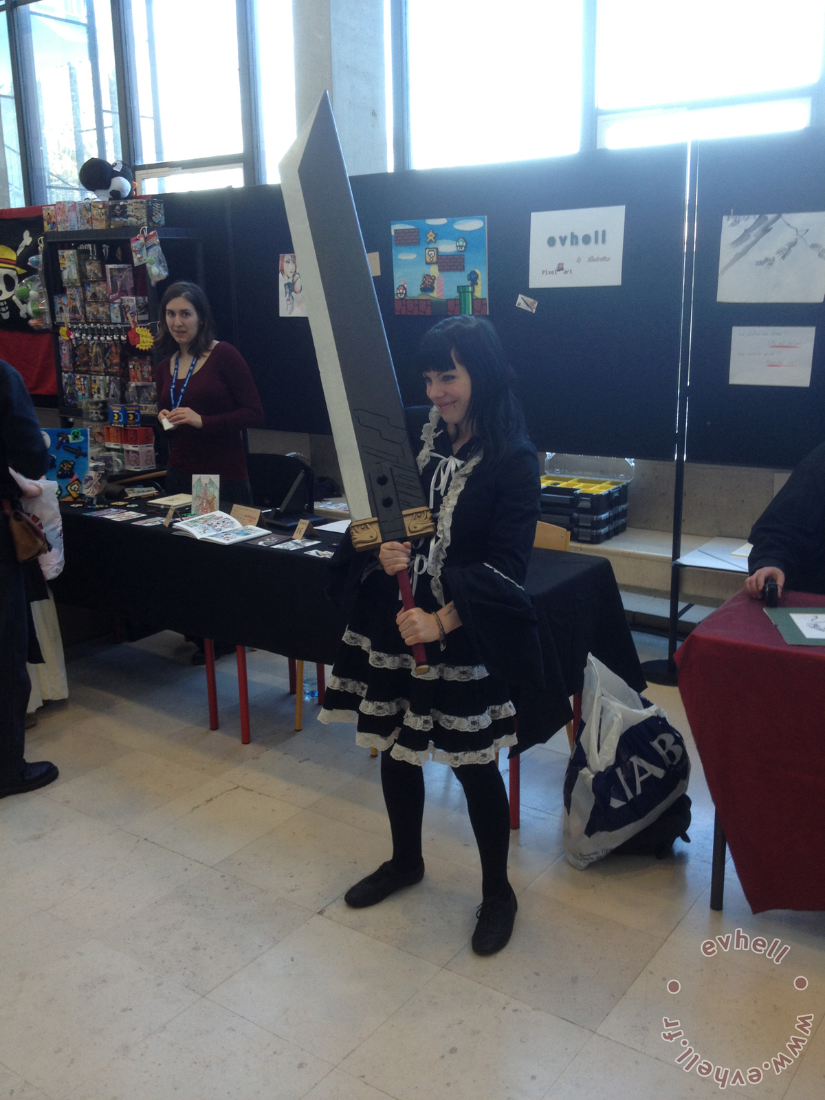 Cosplayeur Nihon Breizh festival avec épée de Cloud