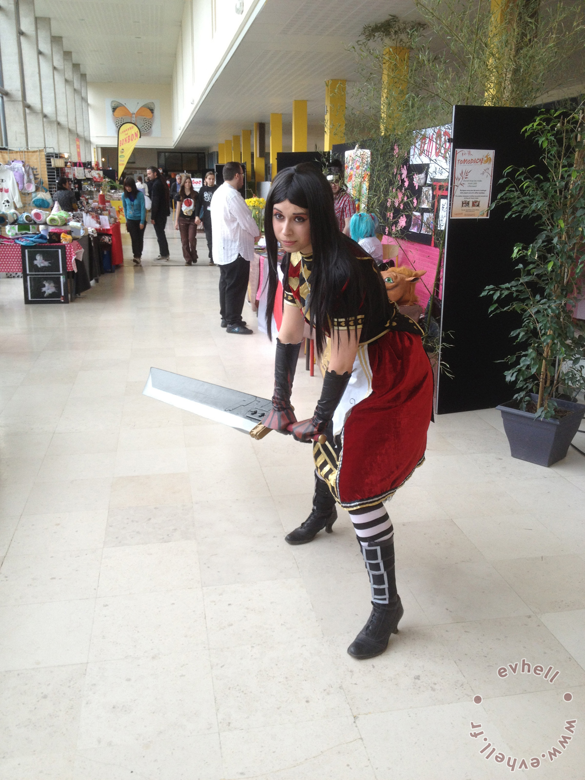 Cosplayeur Nihon Breizh festival avec épée de Cloud