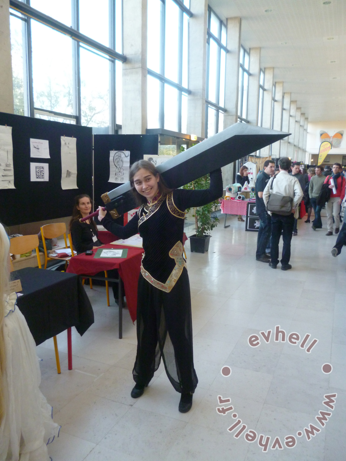 Cosplayeur Nihon Breizh festival avec épée de Cloud